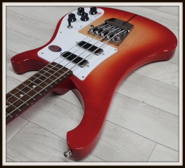 Preview: Rickenbacker 4030S Shortscale, Fireglo, Limited Run